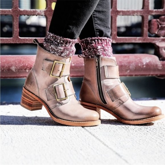 $399 Frye Sabrina Double Buckle Academia Grey Suede Leather Block Heel AnkleBoot - Picture 7 of 16